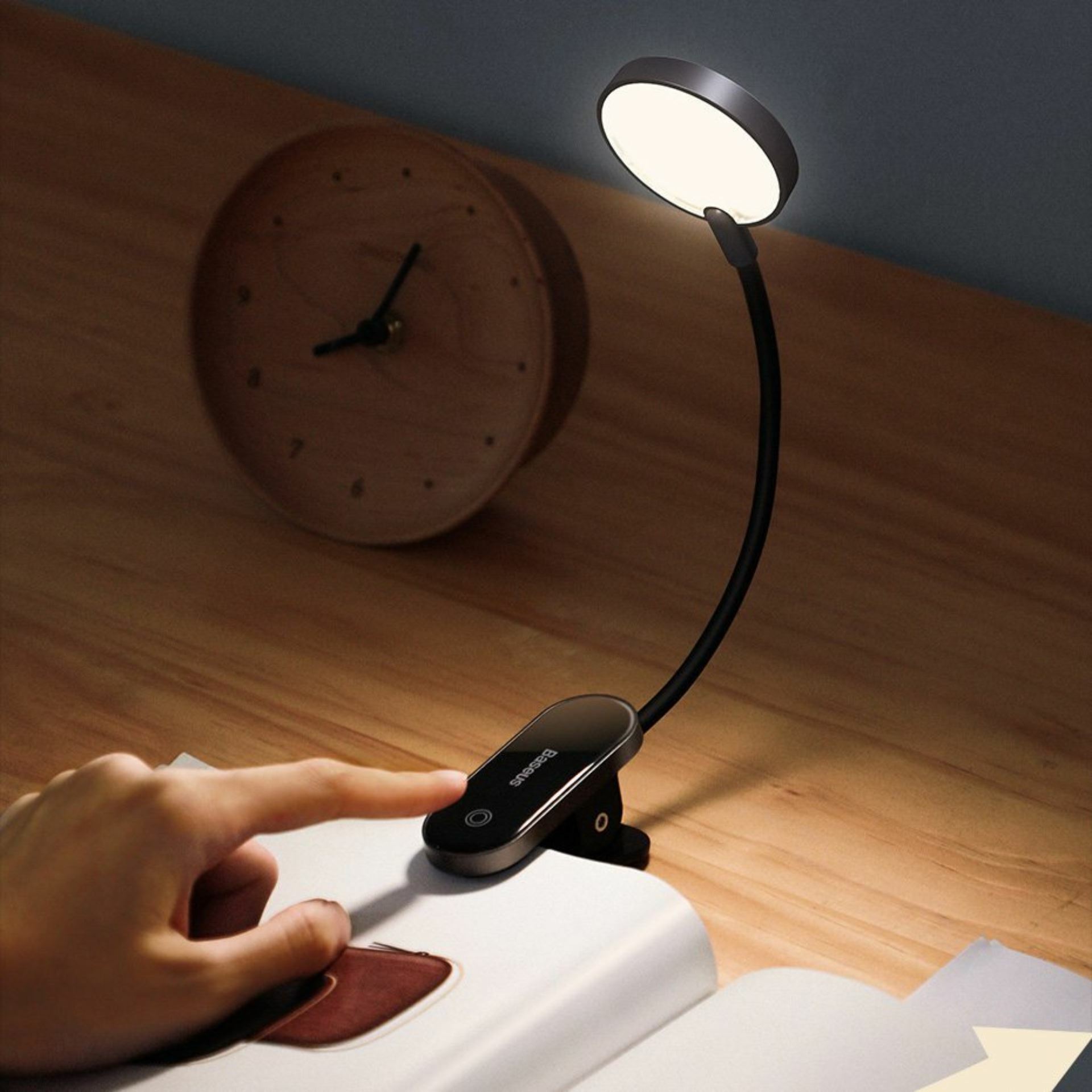 Baseus LED svetilka bralna z vgrajeno baterijo DGRAD-0G - slika 2
